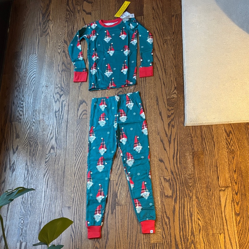 NWT unisex Organic Santa Claus pajamas